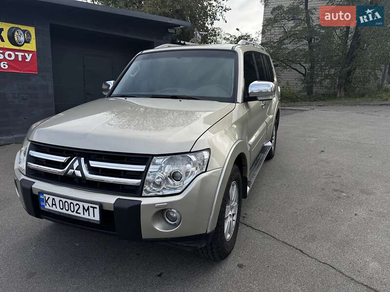 Mitsubishi Pajero 2008