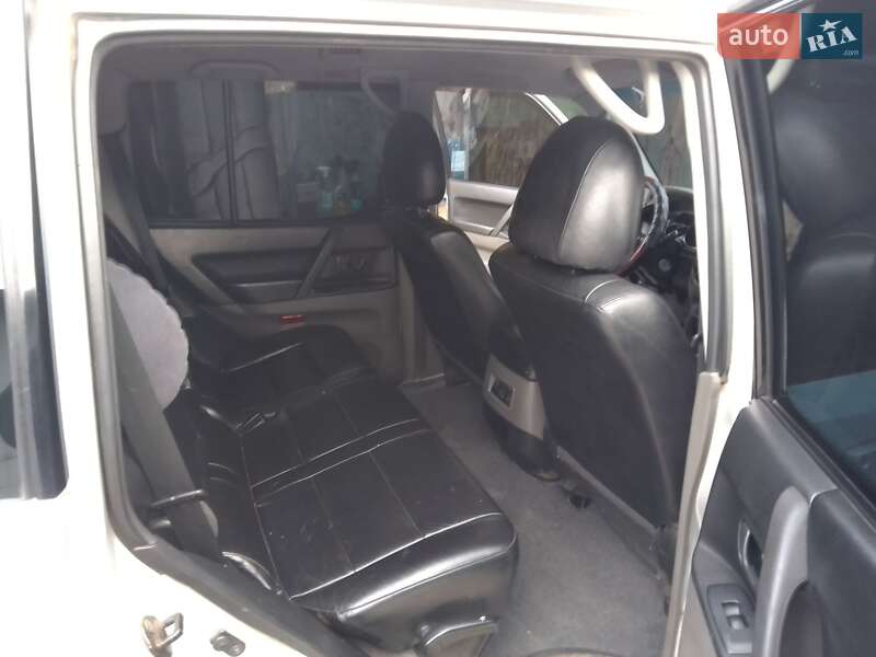 Внедорожник / Кроссовер Mitsubishi Pajero 2000 в Днепре