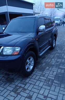Позашляховик / Кросовер Mitsubishi Pajero 2001 в Чернівцях