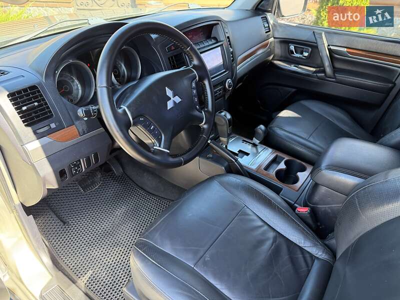 Внедорожник / Кроссовер Mitsubishi Pajero 2008 в Борисполе фото 55 Внедорожник / Кроссовер Mitsubishi Pajero 2008 в Борисполе