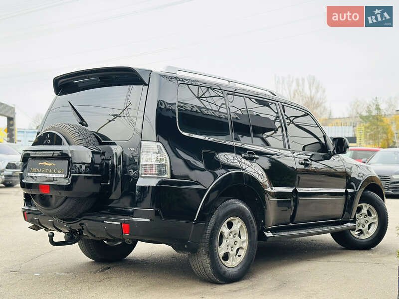 Внедорожник / Кроссовер Mitsubishi Pajero 2007 в Харькове