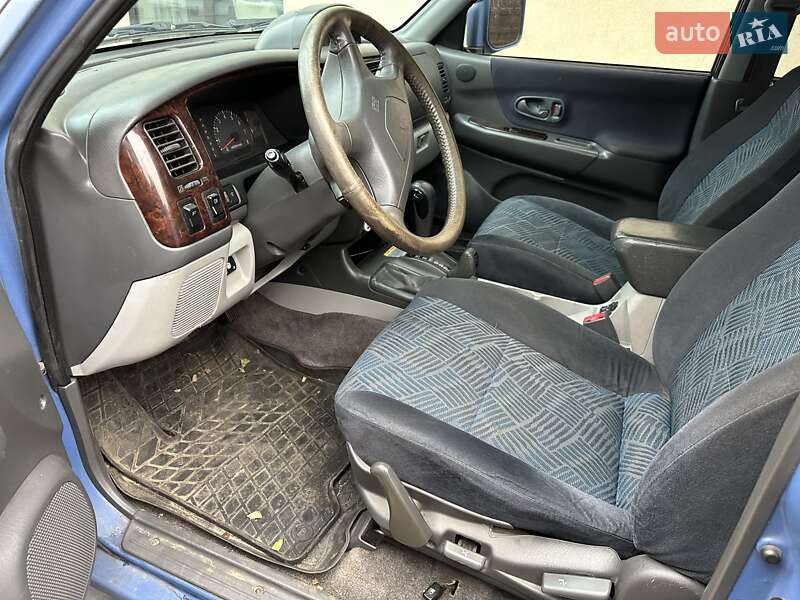 Позашляховик / Кросовер Mitsubishi Pajero 2001 в Києві