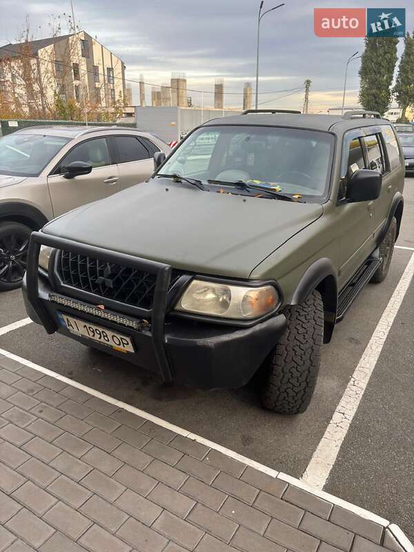 Внедорожник / Кроссовер Mitsubishi Pajero 2004 в Киеве фото 2 Внедорожник / Кроссовер Mitsubishi Pajero 2004 в Киеве