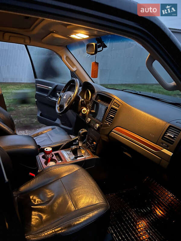 Внедорожник / Кроссовер Mitsubishi Pajero 2007 в Чернигове фото 10 Внедорожник / Кроссовер Mitsubishi Pajero 2007 в Чернигове