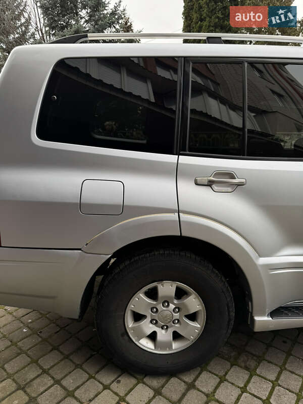 Позашляховик / Кросовер Mitsubishi Pajero 2003 в Чорткові