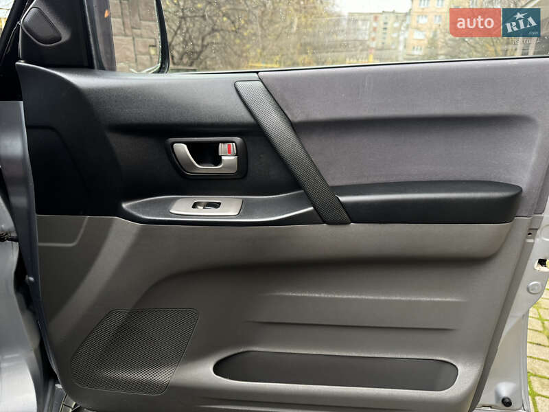 Позашляховик / Кросовер Mitsubishi Pajero 2003 в Чорткові