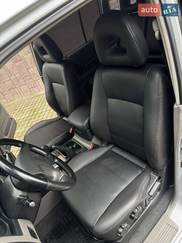 Позашляховик / Кросовер Mitsubishi Pajero 2003 в Чорткові