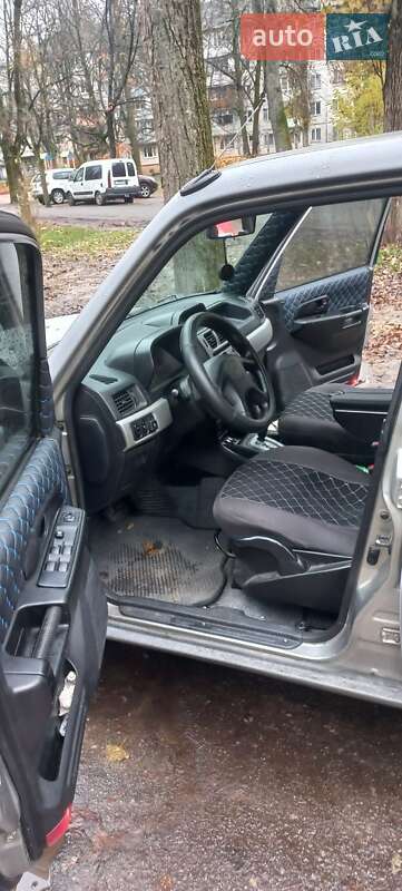 Позашляховик / Кросовер Mitsubishi Pajero 2002 в Києві