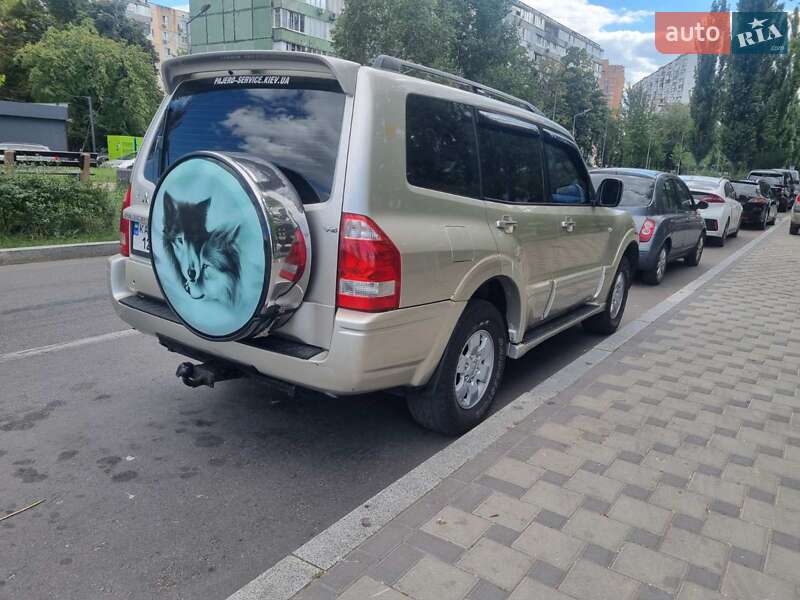 Внедорожник / Кроссовер Mitsubishi Pajero 2006 в Киеве
