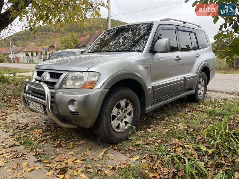 Внедорожник / Кроссовер Mitsubishi Pajero 2005 в Берегово фото 3 Внедорожник / Кроссовер Mitsubishi Pajero 2005 в Берегово