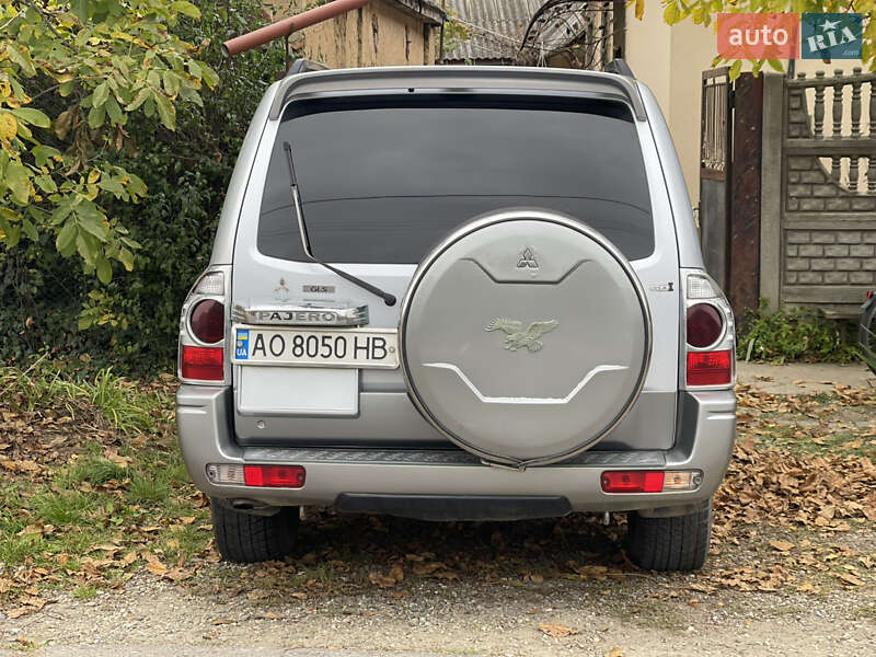 Внедорожник / Кроссовер Mitsubishi Pajero 2005 в Берегово фото 5 Внедорожник / Кроссовер Mitsubishi Pajero 2005 в Берегово