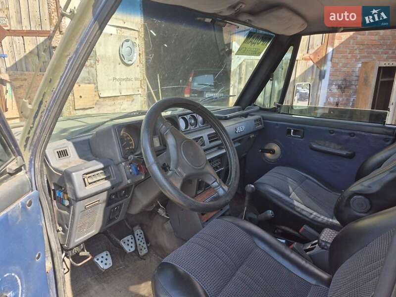 Mitsubishi Pajero 1989