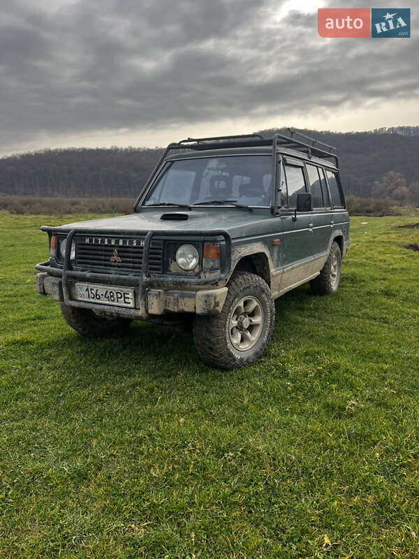 Mitsubishi Pajero 1986