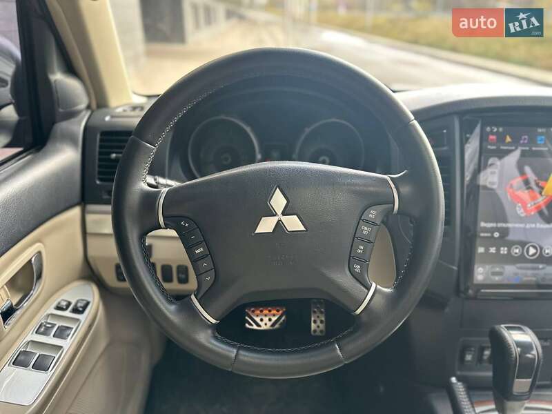 Внедорожник / Кроссовер Mitsubishi Pajero 2008 в Киеве фото 9 Внедорожник / Кроссовер Mitsubishi Pajero 2008 в Киеве