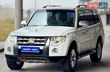 Внедорожник / Кроссовер Mitsubishi Pajero 2008 в Киеве