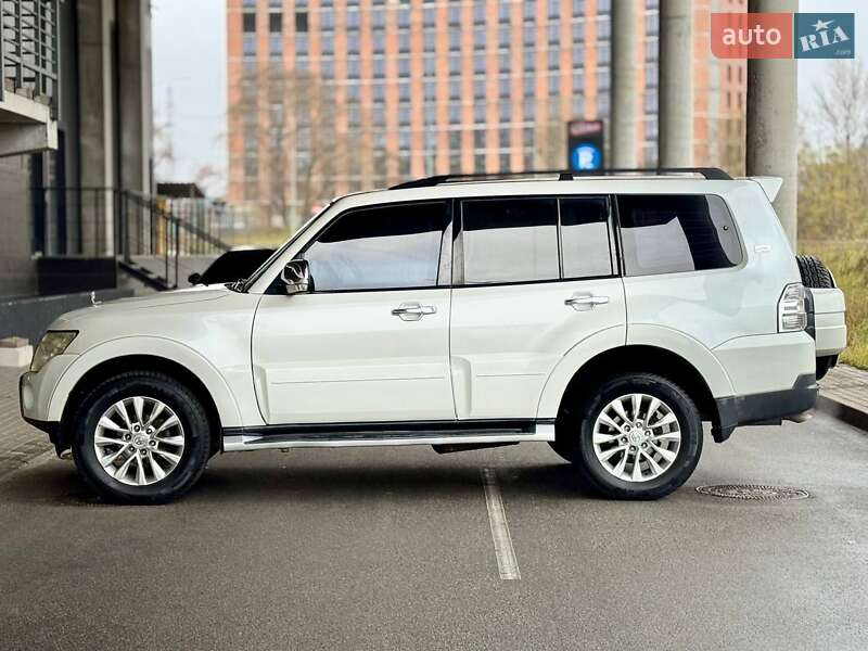 Внедорожник / Кроссовер Mitsubishi Pajero 2008 в Киеве фото 7 Внедорожник / Кроссовер Mitsubishi Pajero 2008 в Киеве