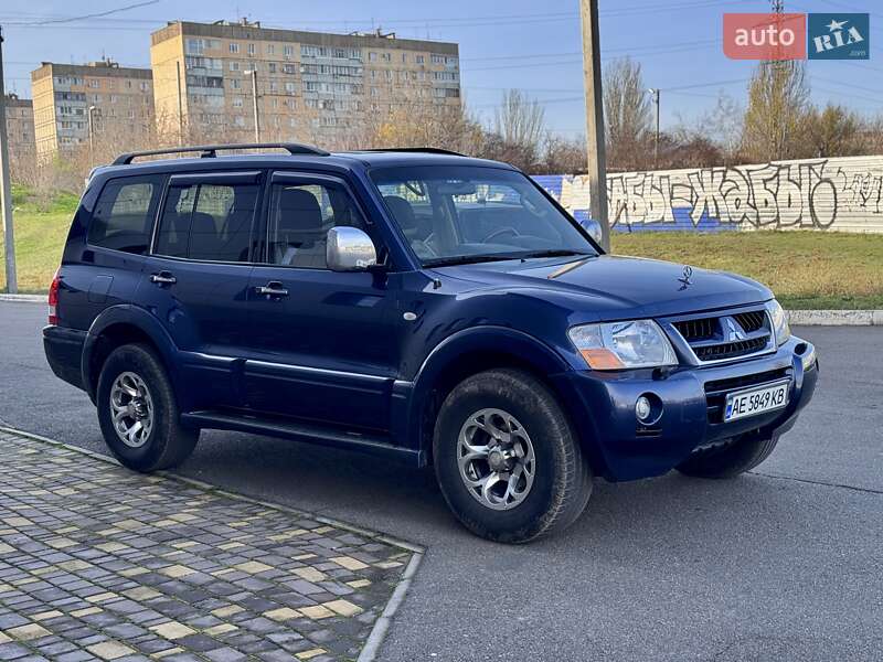 Позашляховик / Кросовер Mitsubishi Pajero 2006 в Кривому Розі