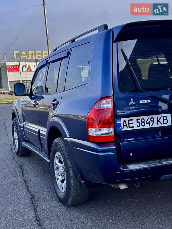 Позашляховик / Кросовер Mitsubishi Pajero 2006 в Кривому Розі