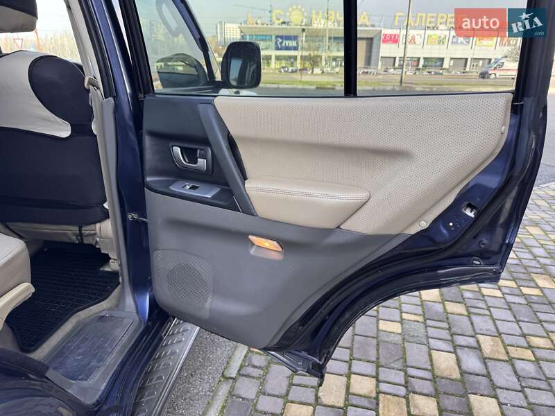 Позашляховик / Кросовер Mitsubishi Pajero 2006 в Кривому Розі