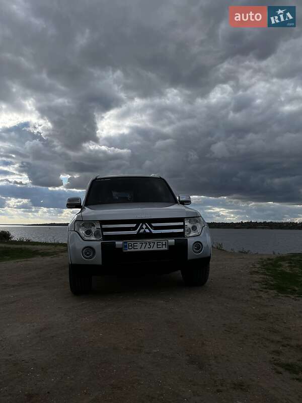 Внедорожник / Кроссовер Mitsubishi Pajero 2007 в Николаеве фото 6 Внедорожник / Кроссовер Mitsubishi Pajero 2007 в Николаеве