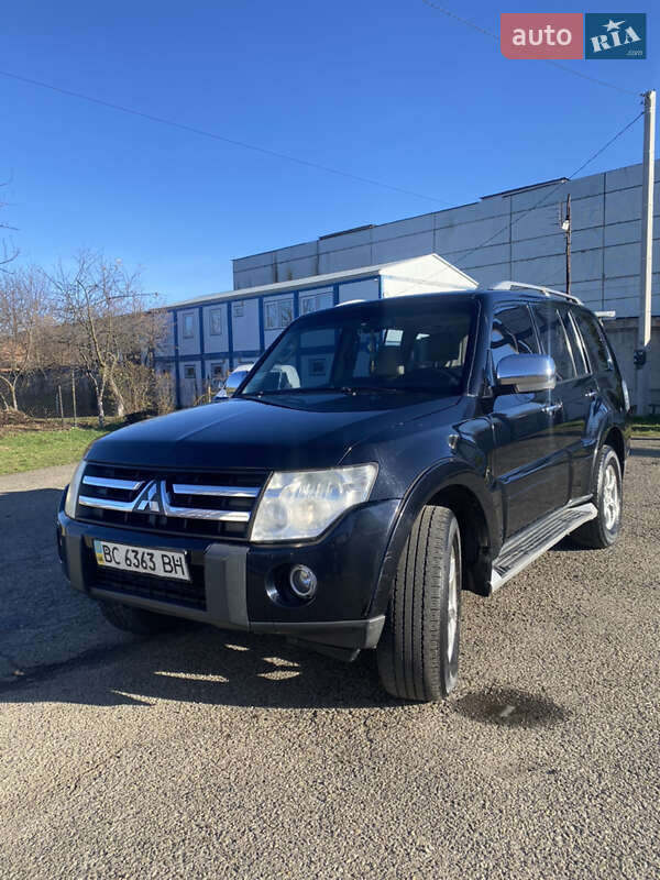 Позашляховик / Кросовер Mitsubishi Pajero 2007 в Стрию