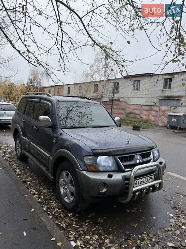 Внедорожник / Кроссовер Mitsubishi Pajero 2006 в Киеве
