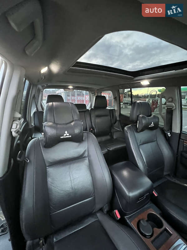 Позашляховик / Кросовер Mitsubishi Pajero 2007 в Києві