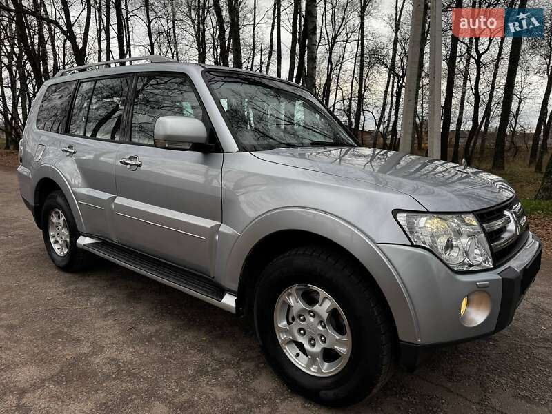 Внедорожник / Кроссовер Mitsubishi Pajero 2008 в Ахтырке