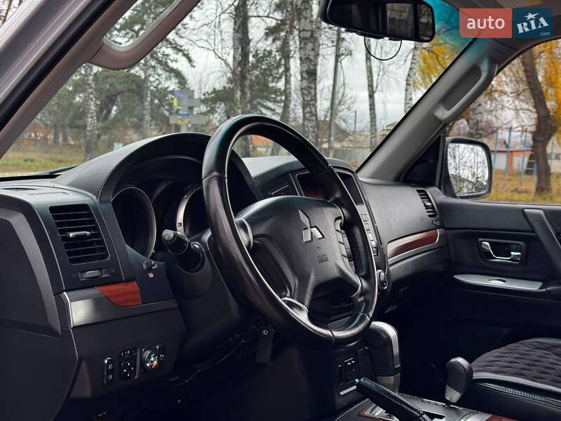 Внедорожник / Кроссовер Mitsubishi Pajero 2008 в Ахтырке