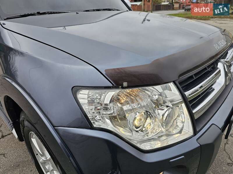 Позашляховик / Кросовер Mitsubishi Pajero 2007 в Харкові