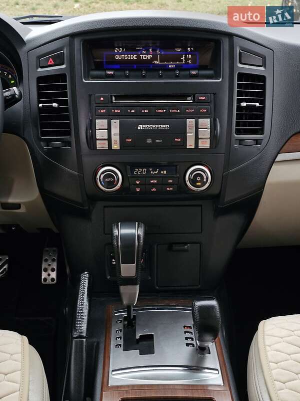 Позашляховик / Кросовер Mitsubishi Pajero 2007 в Харкові