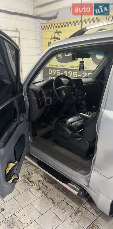 Внедорожник / Кроссовер Mitsubishi Pajero 2000 в Первомайске