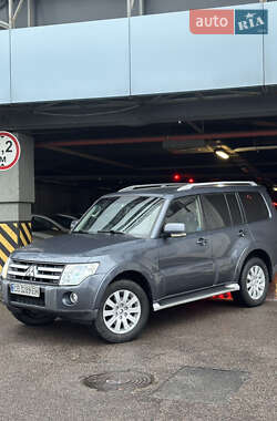 Позашляховик / Кросовер Mitsubishi Pajero 2007 в Києві
