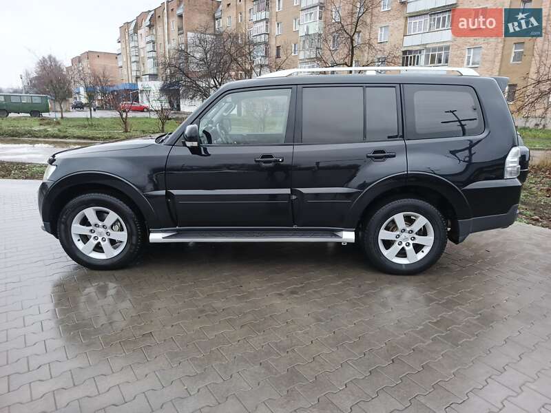 Внедорожник / Кроссовер Mitsubishi Pajero 2008 в Звенигородке