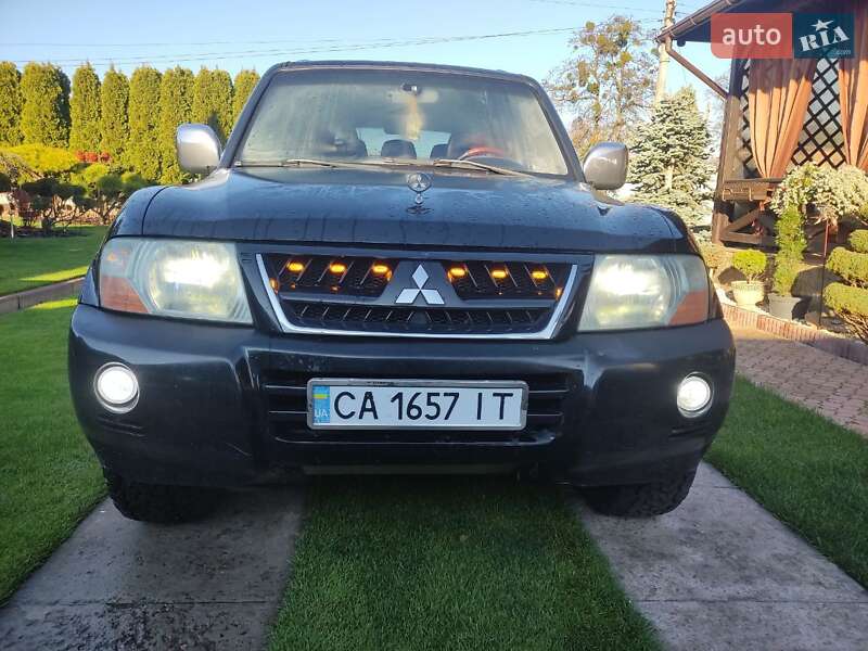 Внедорожник / Кроссовер Mitsubishi Pajero 2006 в Смеле