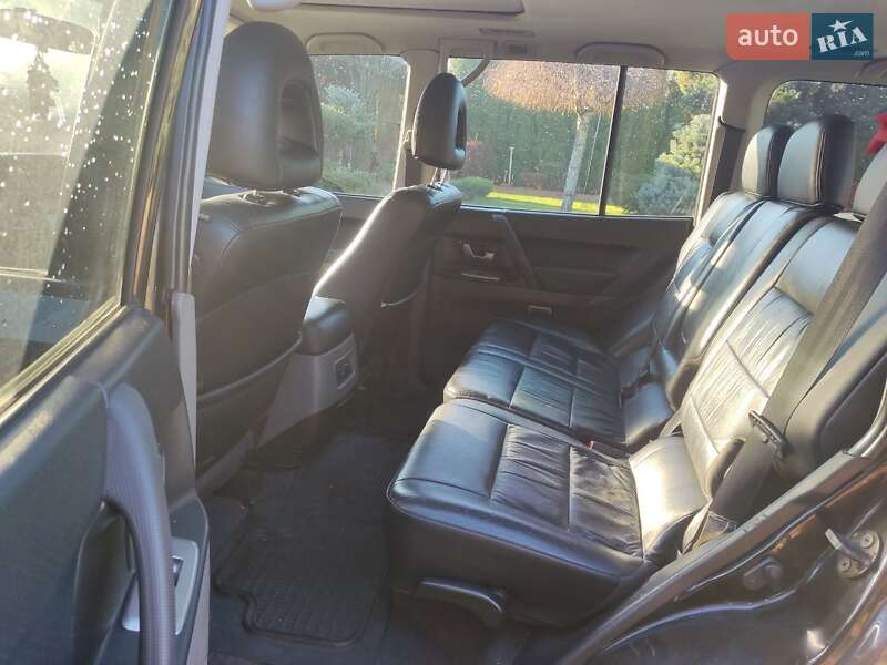 Внедорожник / Кроссовер Mitsubishi Pajero 2006 в Смеле