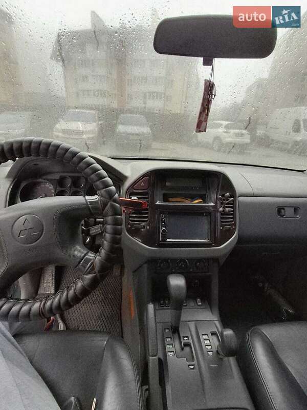 Позашляховик / Кросовер Mitsubishi Pajero 2001 в Києві фото 4 Позашляховик / Кросовер Mitsubishi Pajero 2001 в Києві