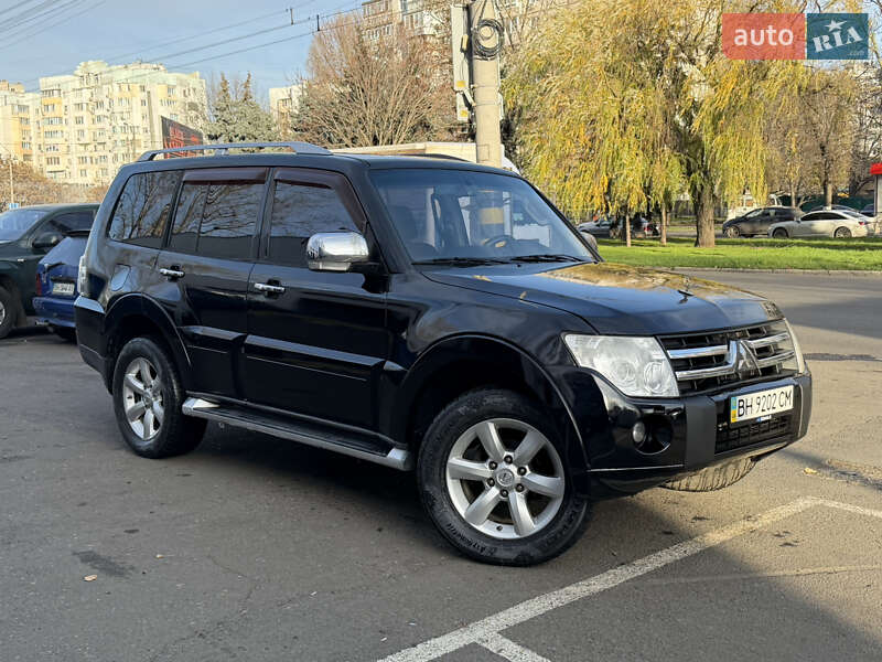 Позашляховик / Кросовер Mitsubishi Pajero 2007 в Одесі