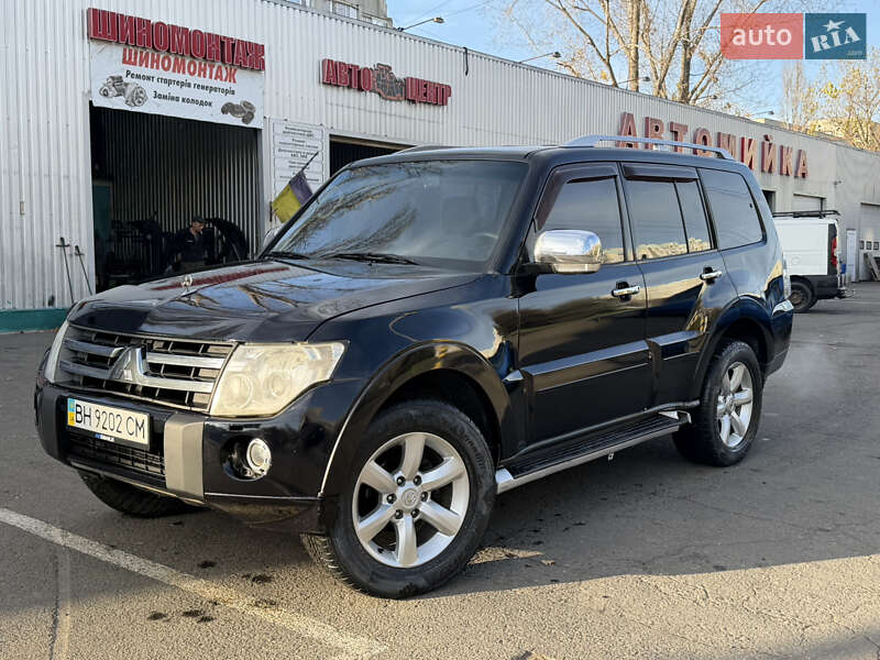 Позашляховик / Кросовер Mitsubishi Pajero 2007 в Одесі