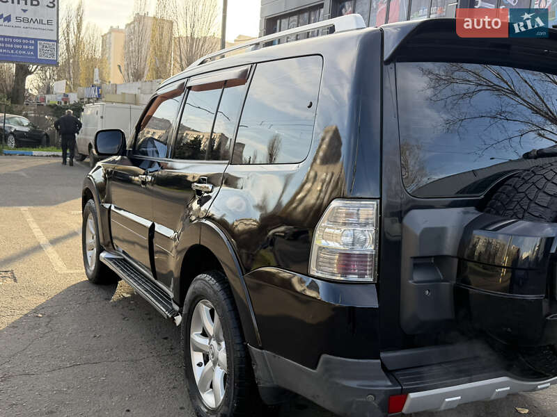 Позашляховик / Кросовер Mitsubishi Pajero 2007 в Одесі