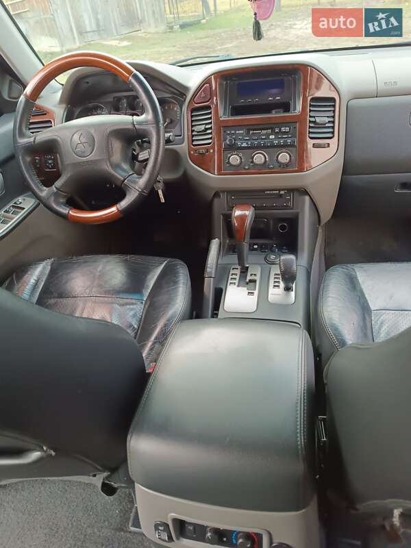 Внедорожник / Кроссовер Mitsubishi Pajero 2006 в Ивано-Франковске