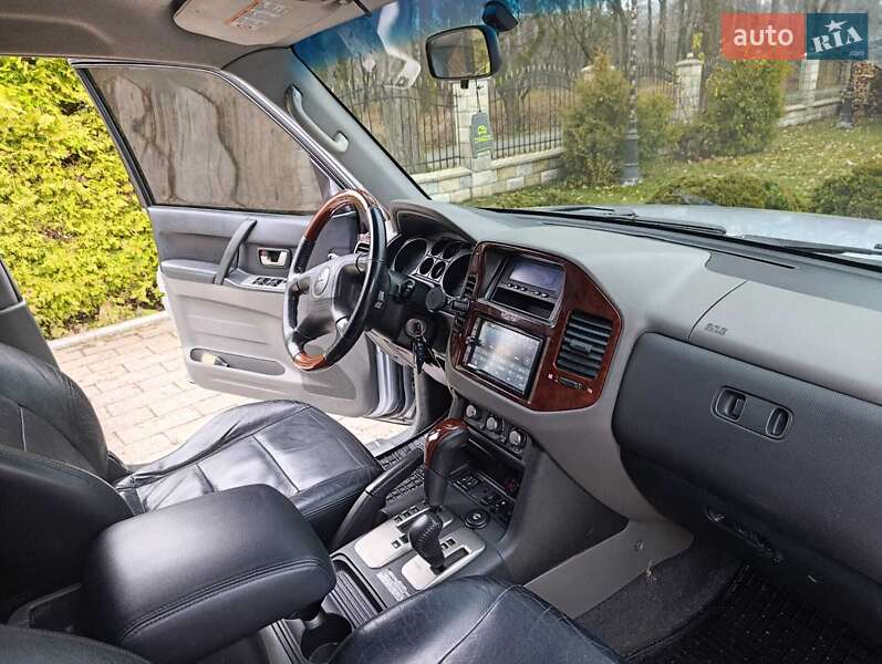Позашляховик / Кросовер Mitsubishi Pajero 2004 в Львові фото 19 Позашляховик / Кросовер Mitsubishi Pajero 2004 в Львові