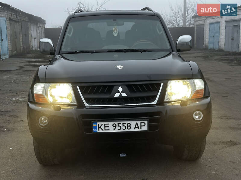 Mitsubishi Pajero 2005
