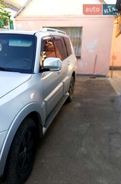 Позашляховик / Кросовер Mitsubishi Pajero 2007 в Дніпрі