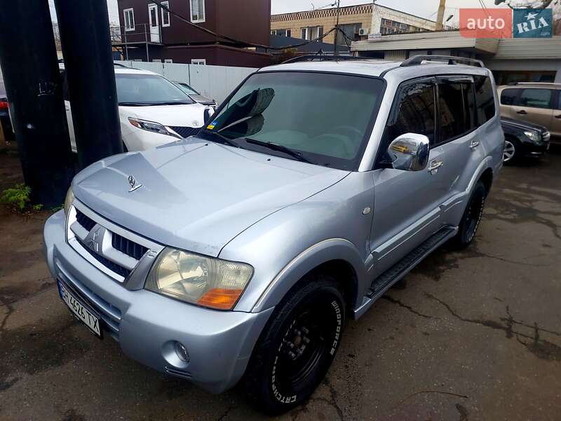 Внедорожник / Кроссовер Mitsubishi Pajero 2003 в Одессе