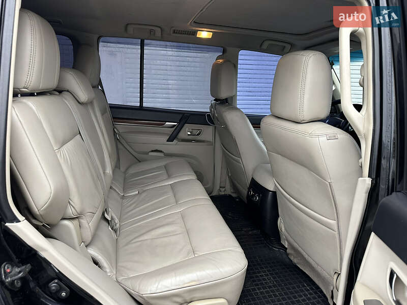 Внедорожник / Кроссовер Mitsubishi Pajero 2007 в Полтаве