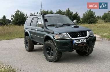 Позашляховик / Кросовер Mitsubishi Pajero 1981 в Чернівцях