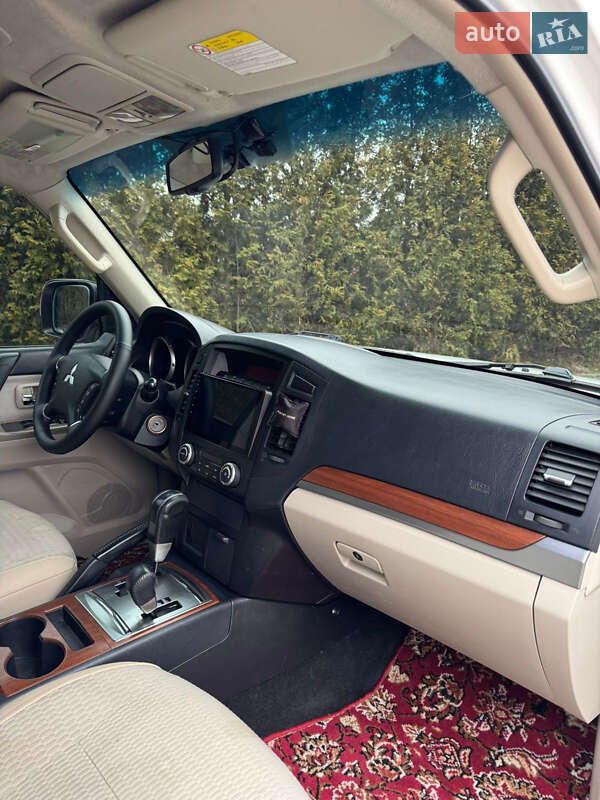 Внедорожник / Кроссовер Mitsubishi Pajero 2007 в Львове