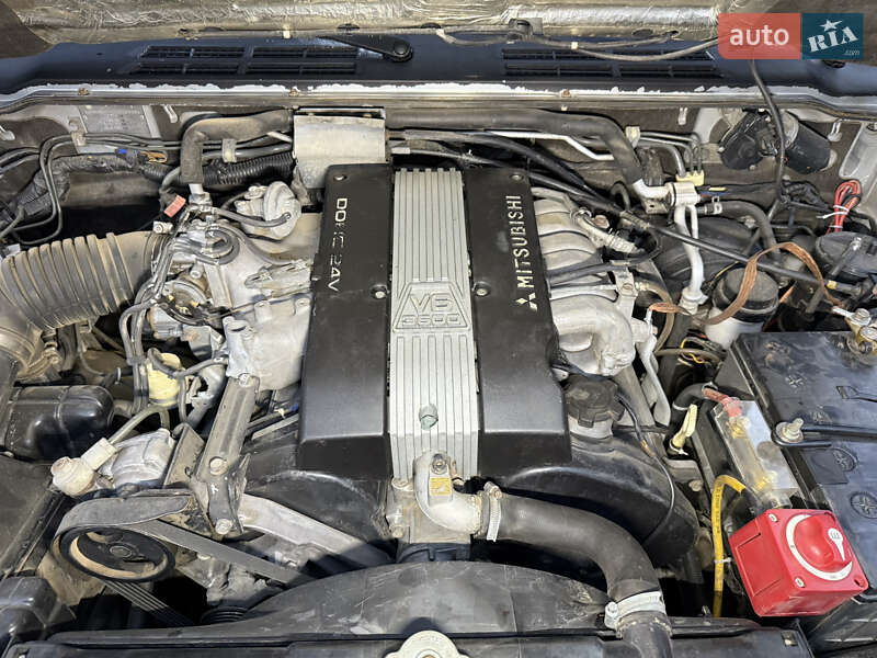 Позашляховик / Кросовер Mitsubishi Pajero 1996 в Івано-Франківську