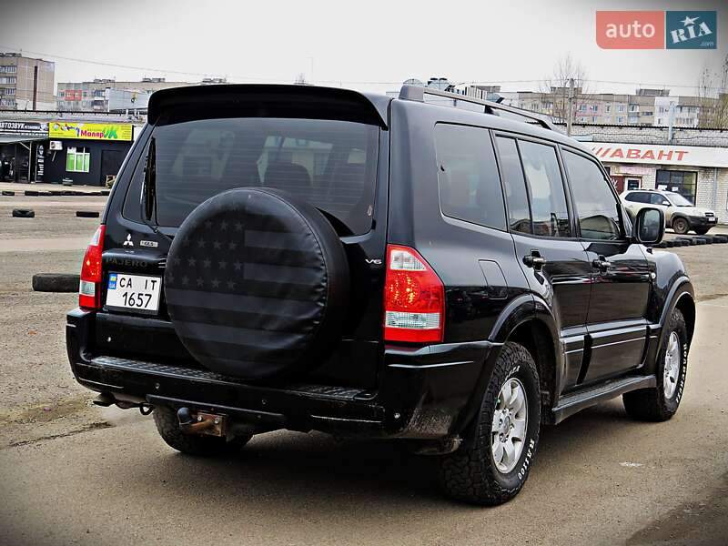 Внедорожник / Кроссовер Mitsubishi Pajero 2006 в Черкассах фото 3 Внедорожник / Кроссовер Mitsubishi Pajero 2006 в Черкассах